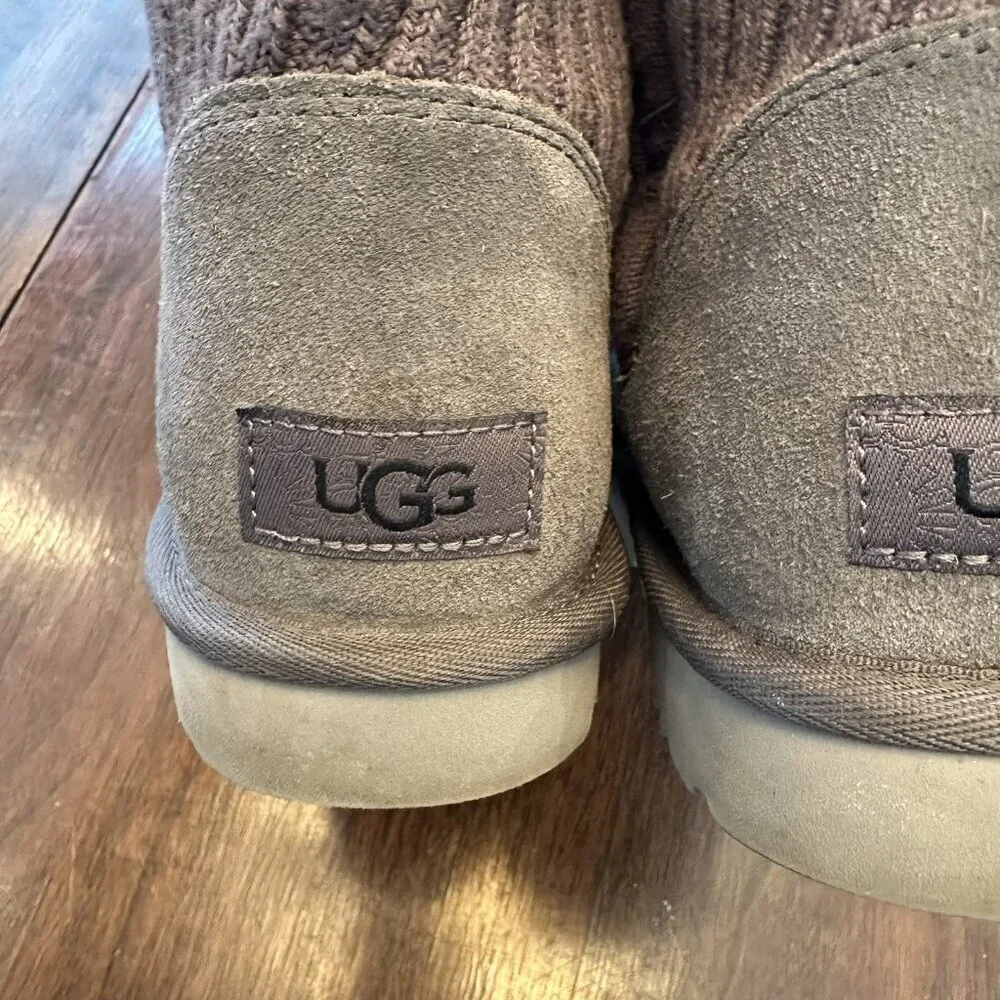 UGG Charcoal Gray Classic Knit & Suede Boots Women’s Size 8